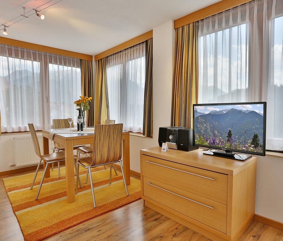 Apartmenthaus Joerg Serfaus Rom bilde