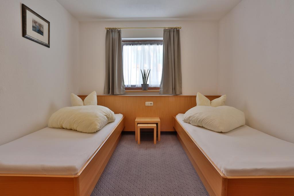 Apartmenthaus Joerg Serfaus Rom bilde