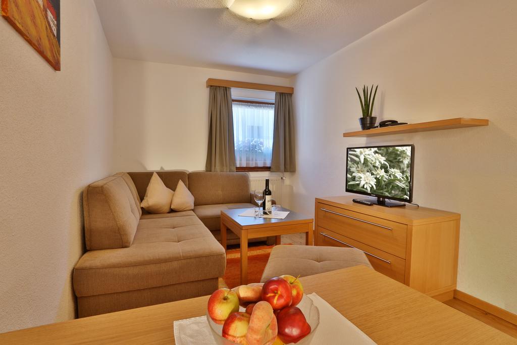 Apartmenthaus Joerg Serfaus Rom bilde